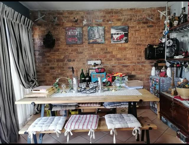2 BEDROOM TOWNHOUSE FOR SALE IN GLEN MARAIS